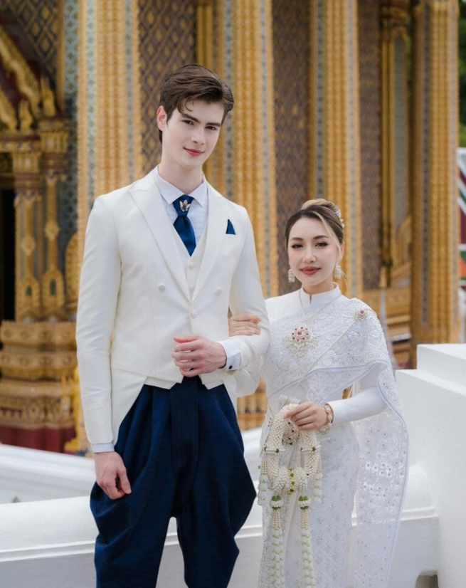 Gương mặt sau 21 ngày phẫu thuật thẩm mỹ của cô vợ cao 1m55 áp lực vì chồng Tây quá đẹp trai, cao gần 2m- Ảnh 2.
