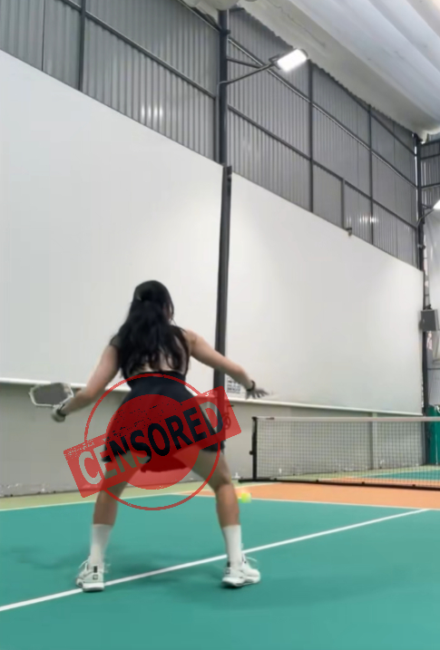 Dạy CĐM cách chơi Pickleball, hot girl gây phẫn nộ vì góc quay quá phản cảm, chẳng khác nào chiêu trò câu view bất chấp- Ảnh 5.