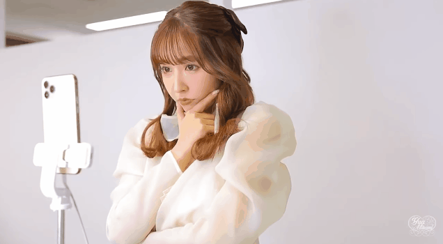 Yua Mikami hào phóng, hướng dẫn fan cách quay TikTok triệu view của mình, thừa nhận cũng phải "trầy da tróc vẩy"- Ảnh 3.