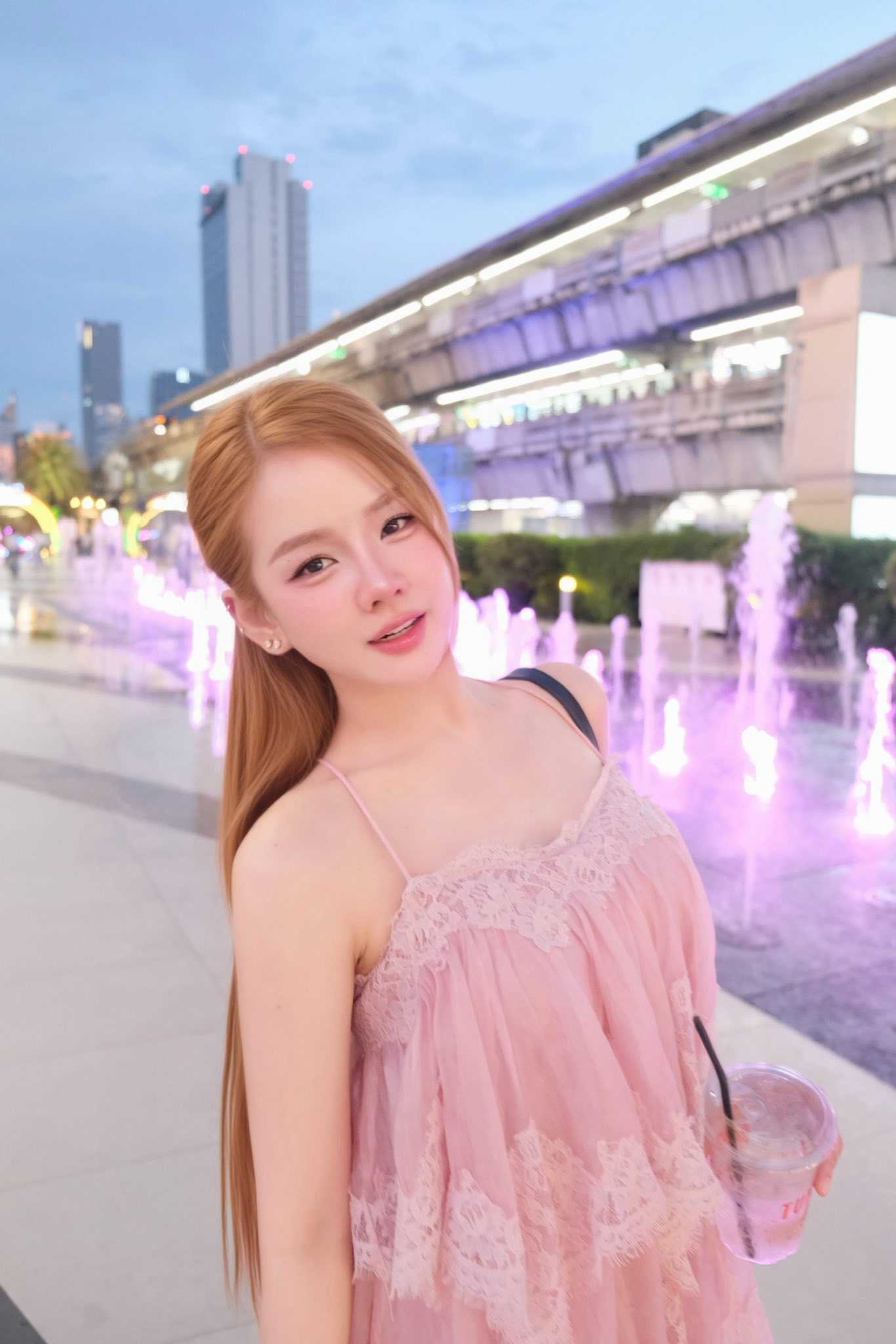 DJ Mie thả dáng với chân váy ren khoe eo thon, nhan sắc thăng hạng ngỡ ngàng- Ảnh 6.