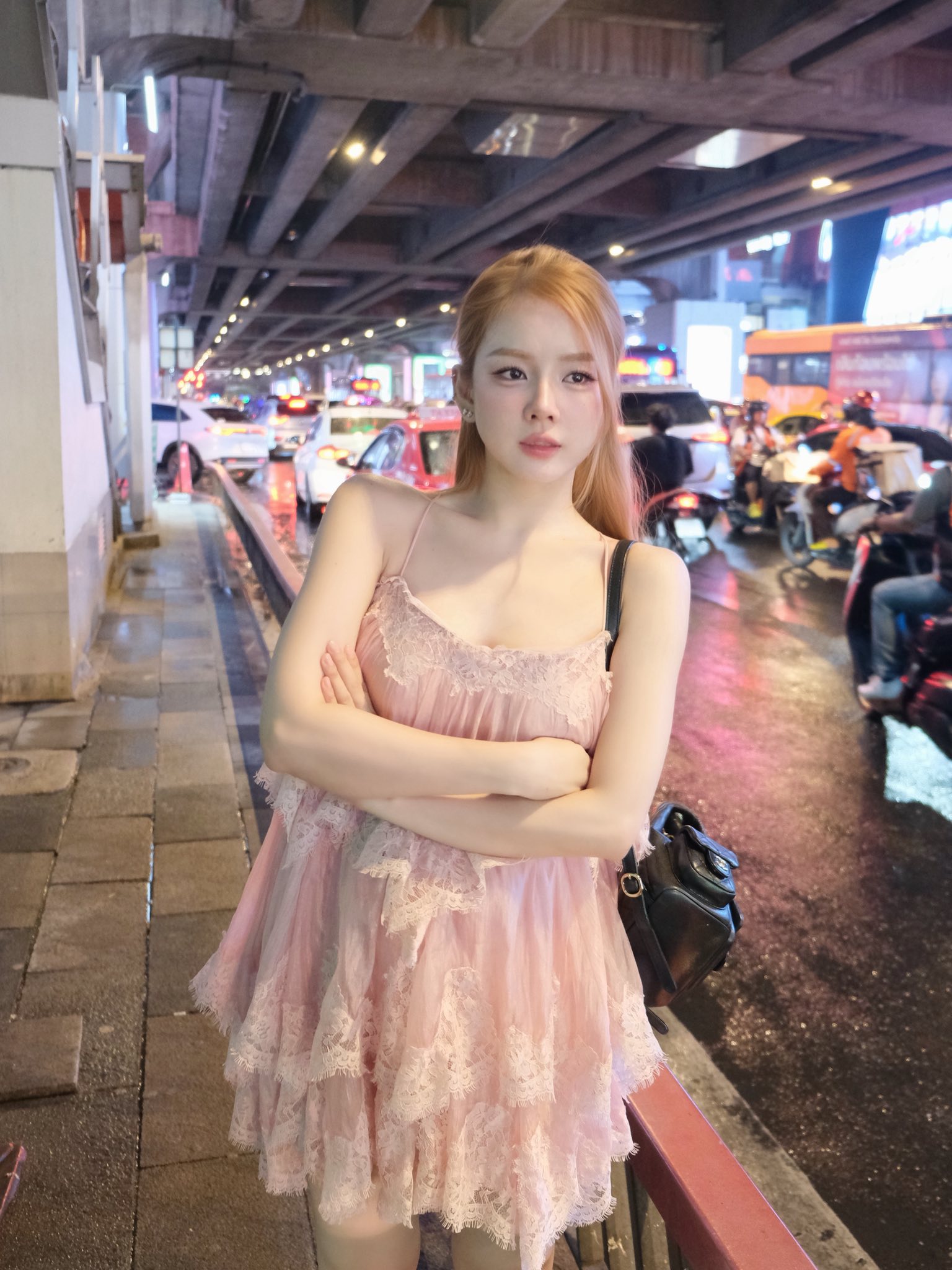 DJ Mie thả dáng với chân váy ren khoe eo thon, nhan sắc thăng hạng ngỡ ngàng- Ảnh 7.