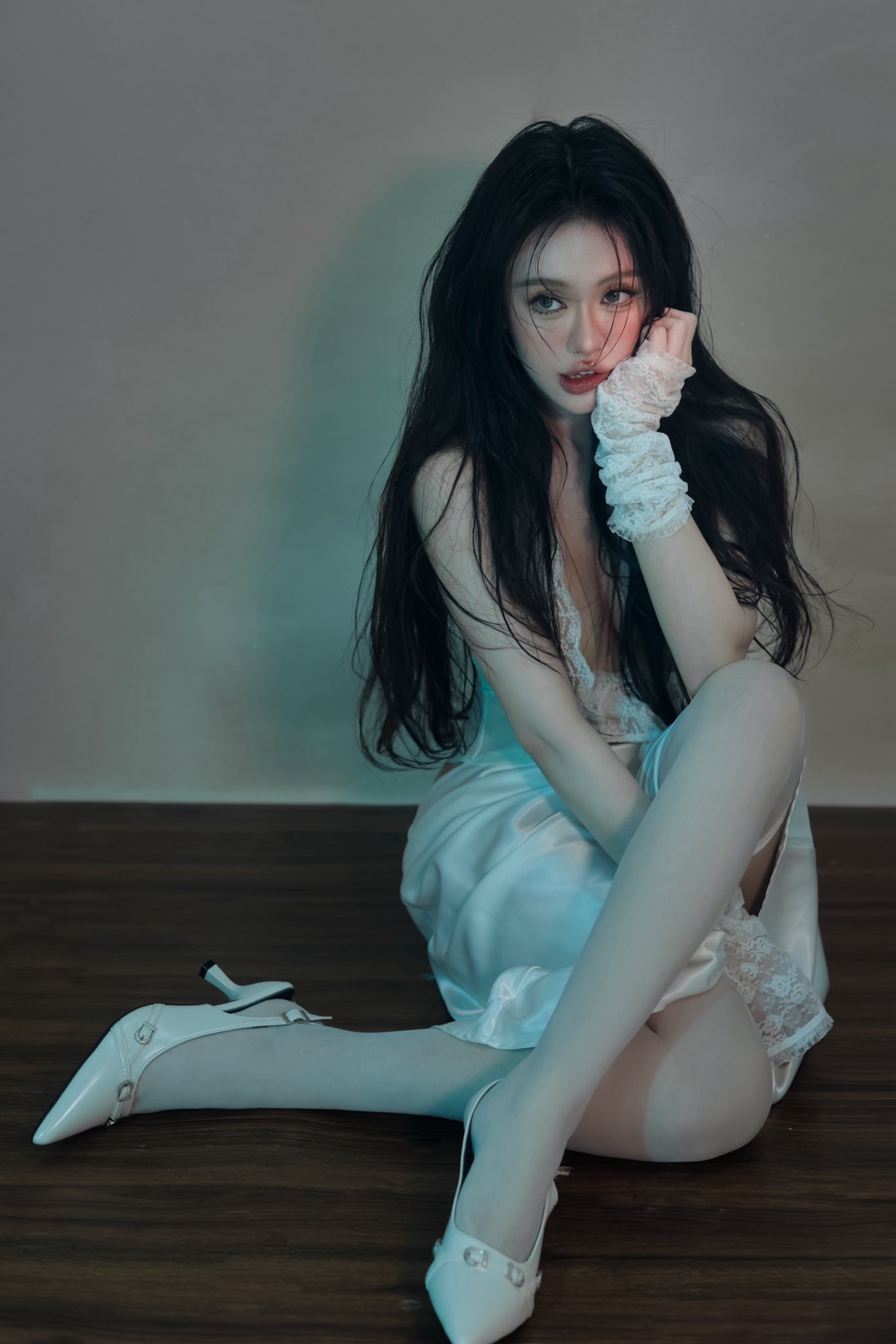 Chụp studio đầy ấn tượng, hot girl "gây mê" với visual đầy khí chất- Ảnh 3.