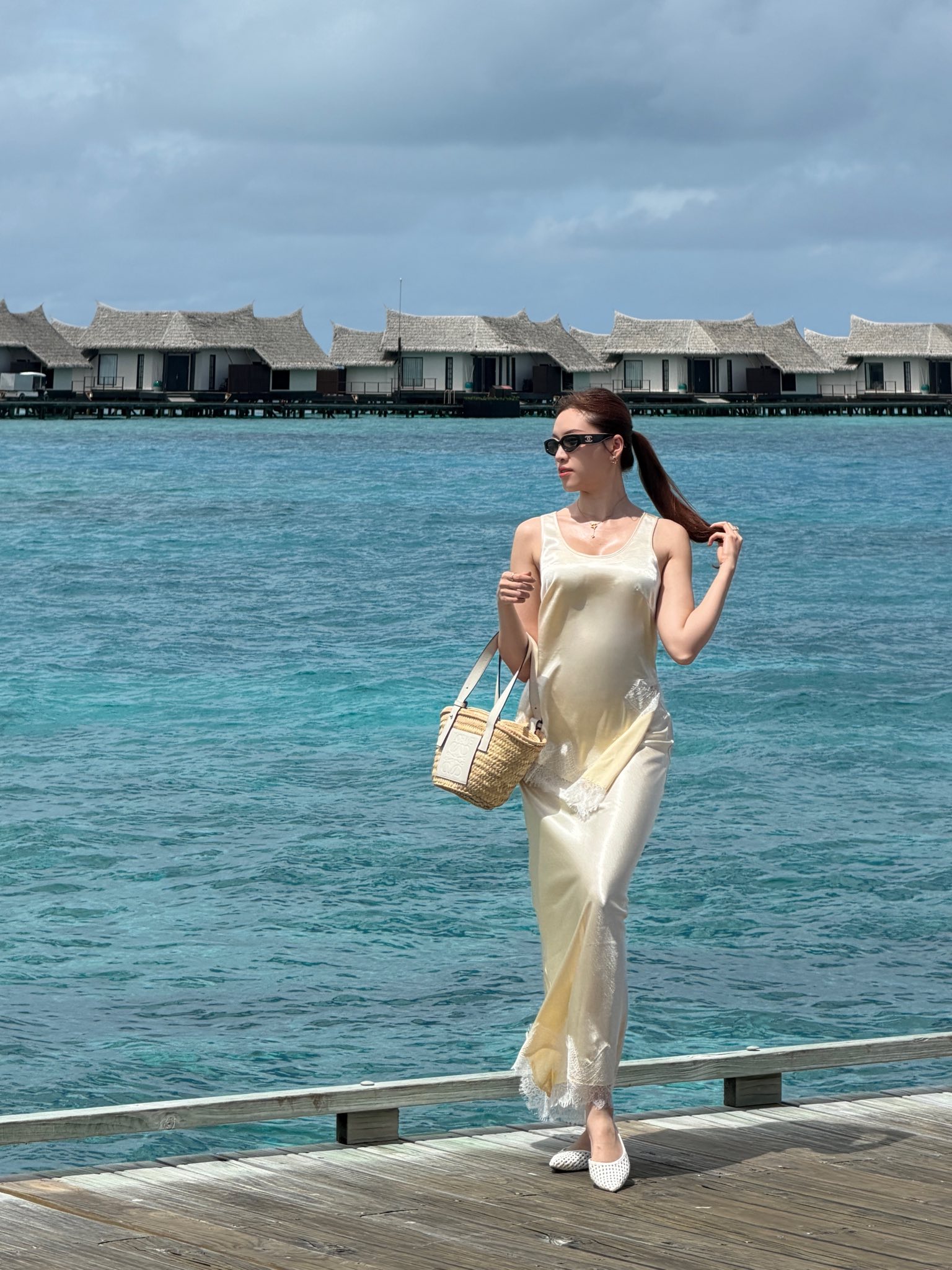 Nữ MC VTV diện bikini thả dáng nuột nà giữa biển Maldives- Ảnh 6.
