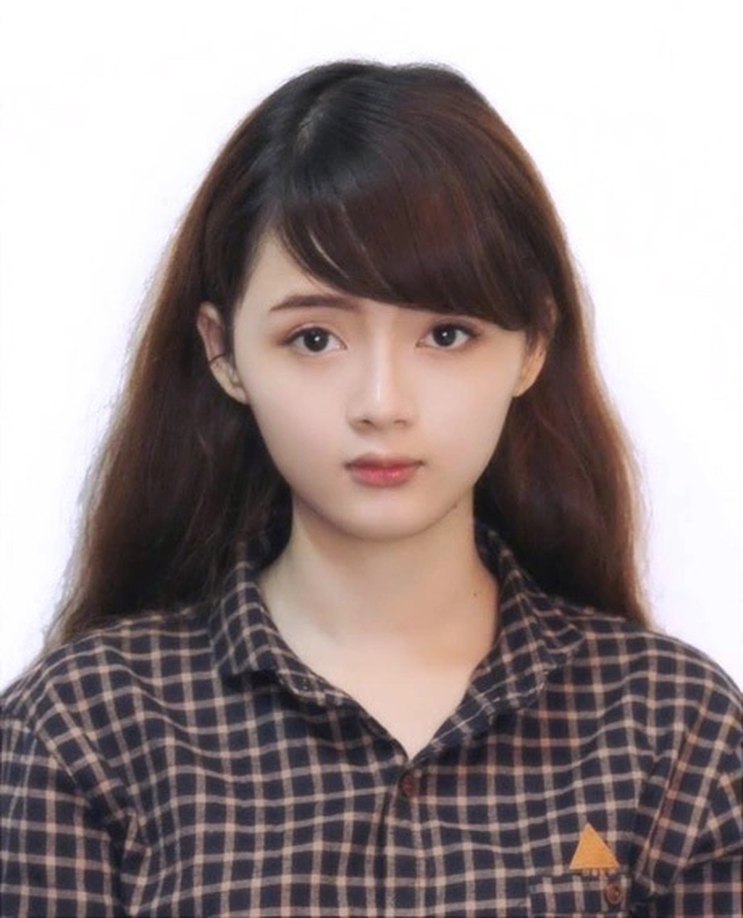 Ngỡ ngàng nhan sắc chạm ngưỡng U40 của "hot girl ảnh thẻ" huyền thoại, visual đỉnh chóp chấp cả camera thường!- Ảnh 1.