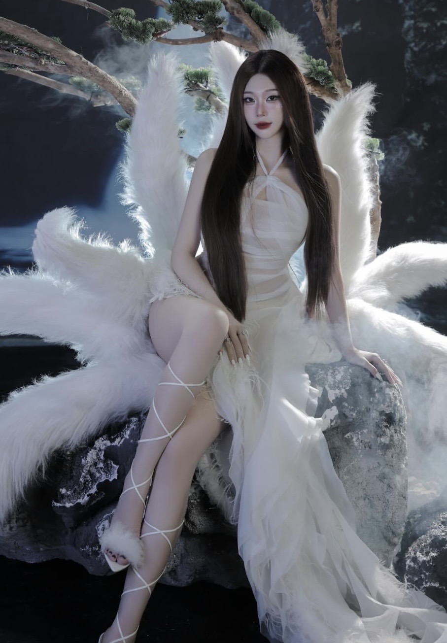 Gái xinh Pickleball "cân" mọi phong cách từ đời thường đến bộ ảnh cosplay Cửu Vĩ Hồ đẹp ma mị- Ảnh 8.