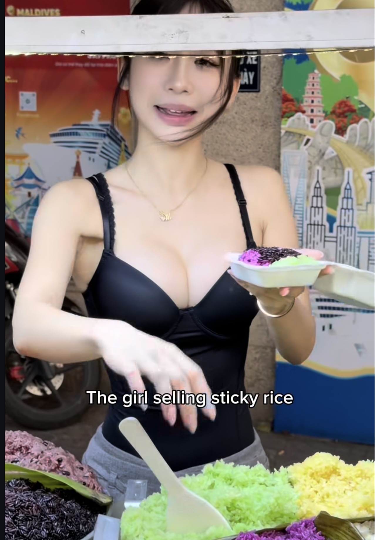 Truy tìm "hot girl bán xôi" cực quyến rũ, dân tình rần rần xin địa chỉ để... ăn xôi cả tuần!- Ảnh 2.