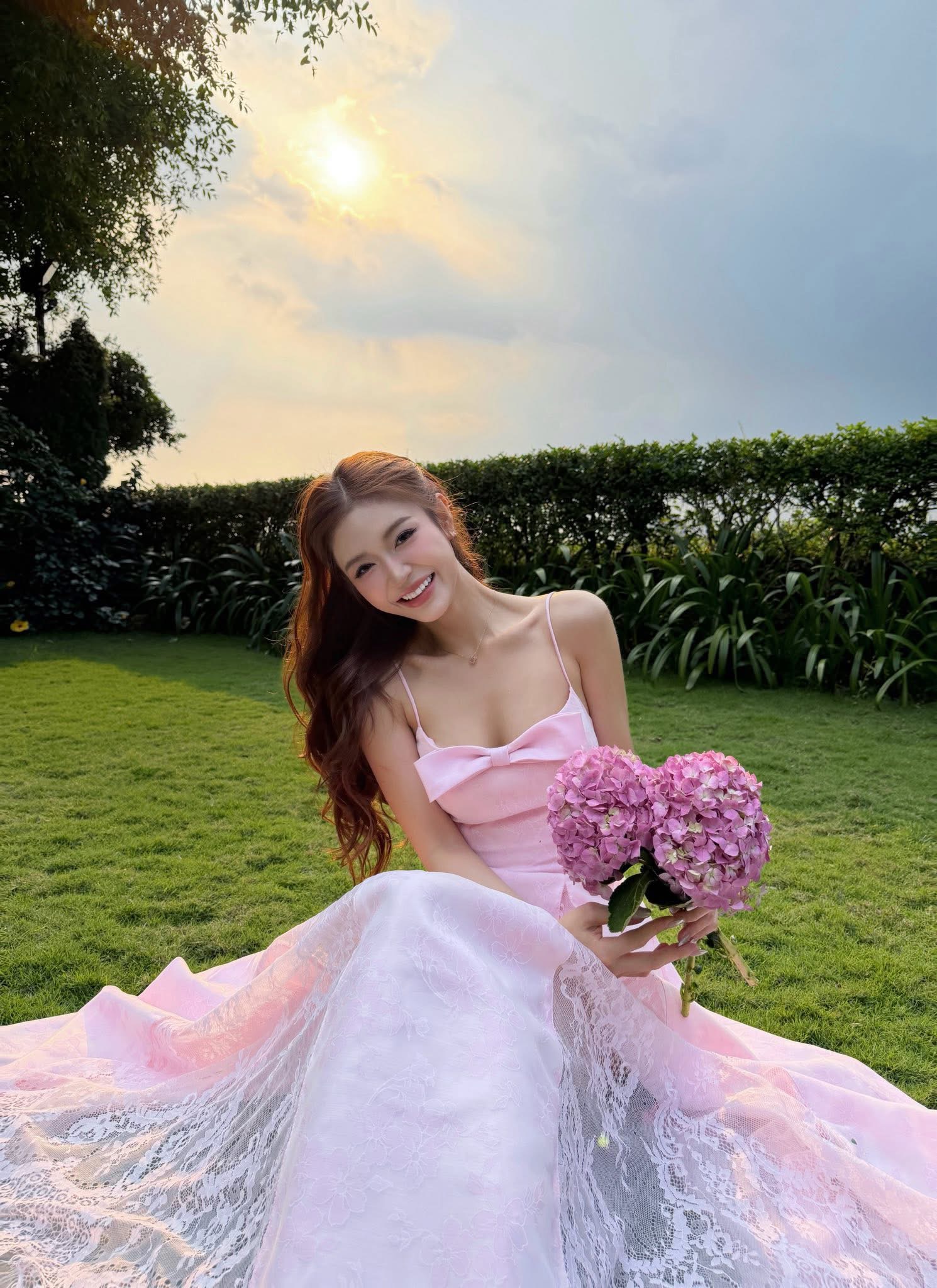 Cận cảnh loạt ảnh hè "cực cháy" của mẫu nữ người Việt duy nhất tại Victoria's Secret- Ảnh 1.