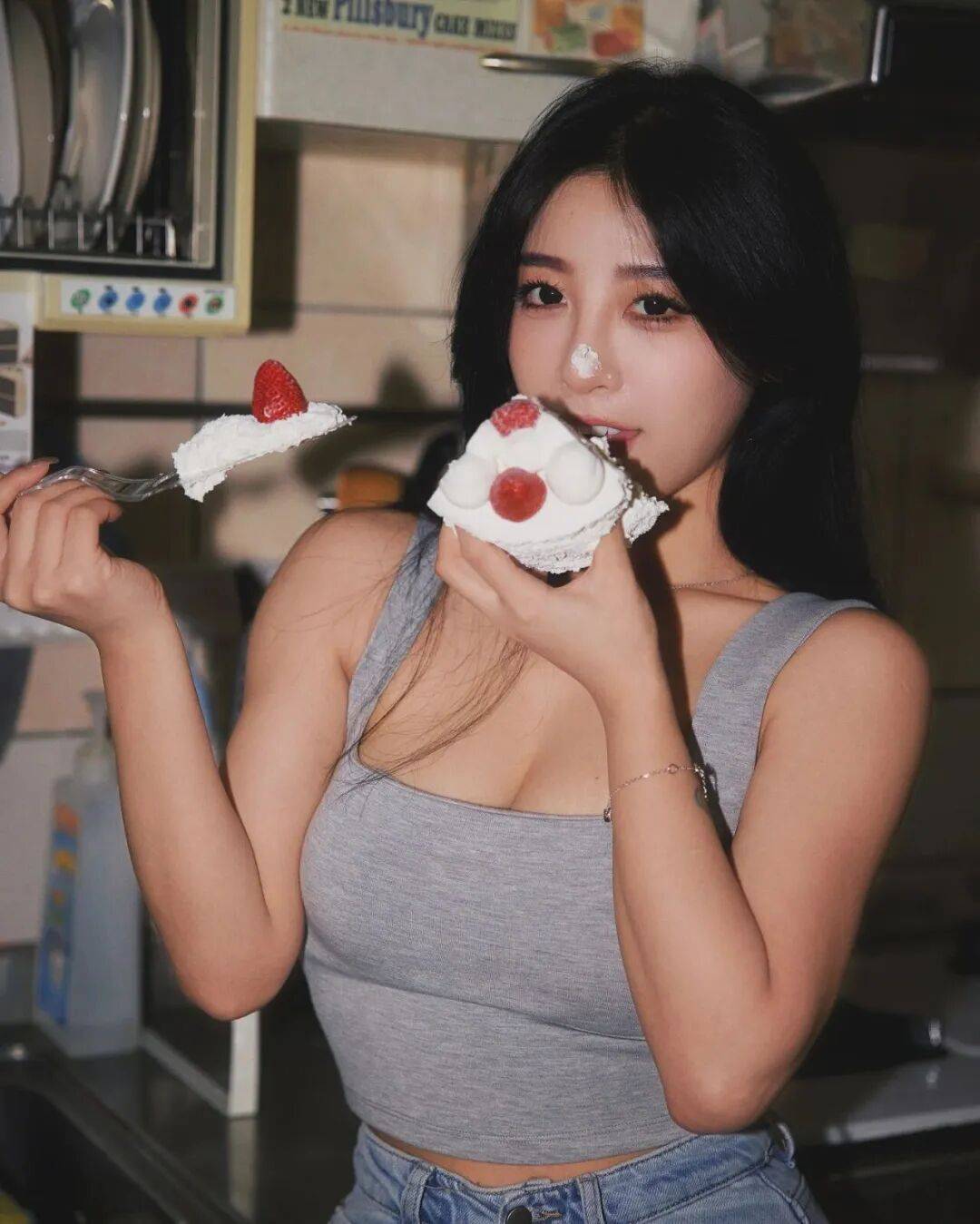 Bông hồng lai phá vỡ quy chuẩn, sở hữu body vạn người mê- Ảnh 4. Bông hồng lai phá vỡ quy chuẩn, sở hữu body vạn người mê- Ảnh 4.