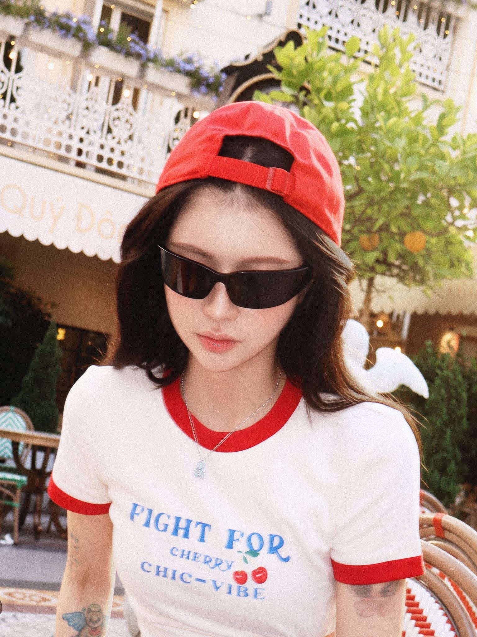 Gác lại vũ đạo triệu view, "Lisa Việt Nam" Ciin lên sân tennis thả dáng, visual "quá trời" xinh!- Ảnh 2.