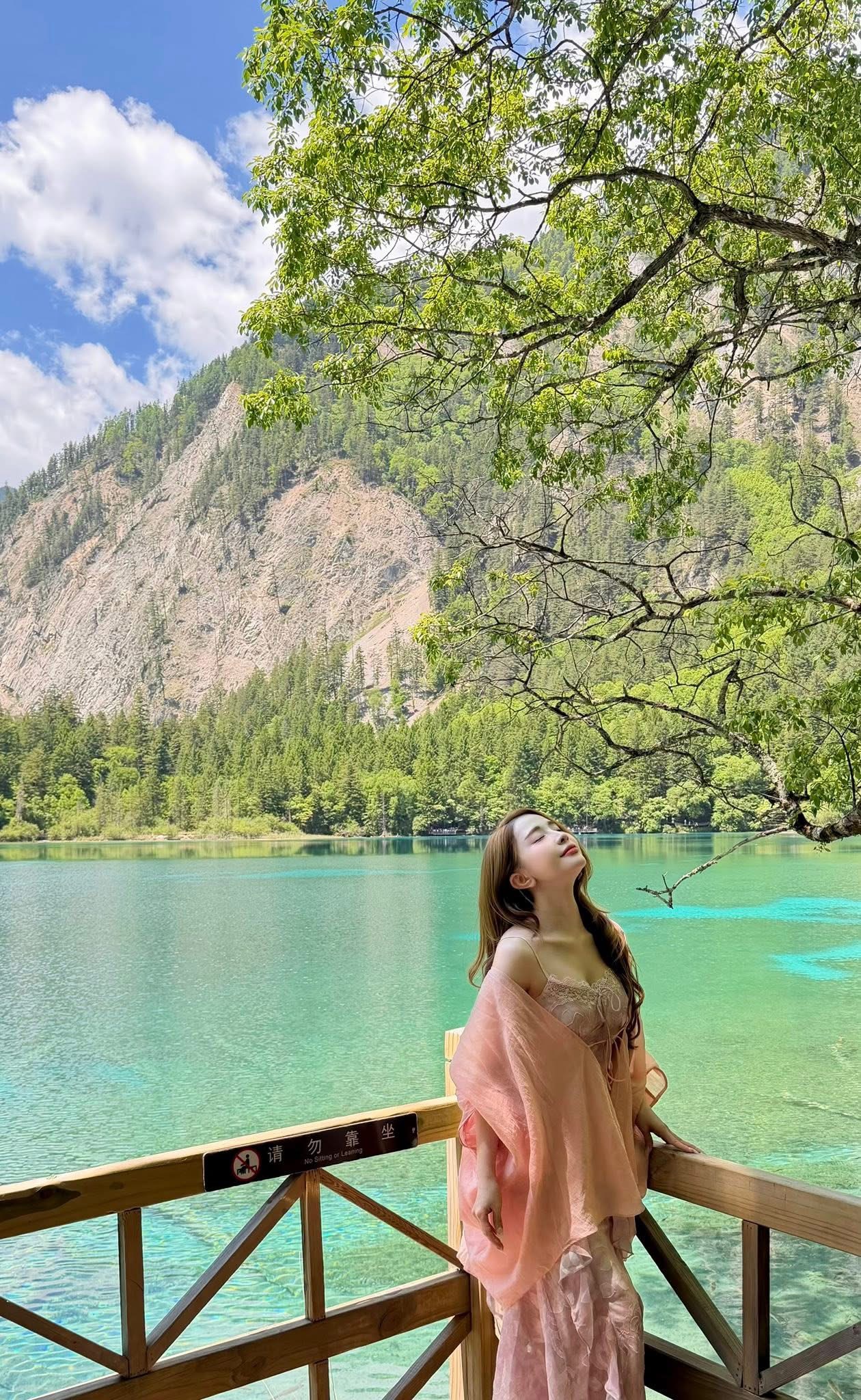 Miss Audition Quỳnh Nga tung loạt ảnh "khét lẹt", sắc vóc nuột nà chẳng kém dàn hot girl Gen Z- Ảnh 6.