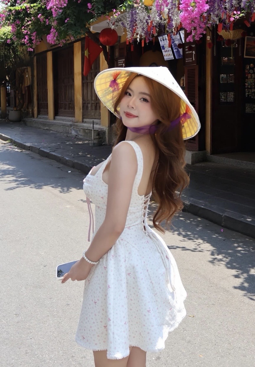 Gái xinh người Việt bỗng trở thành tâm điểm, hàng loạt tài khoản ngoại quốc nườm nượp tràn vào thả tim, để lại những lời khen có cánh- Ảnh 4.