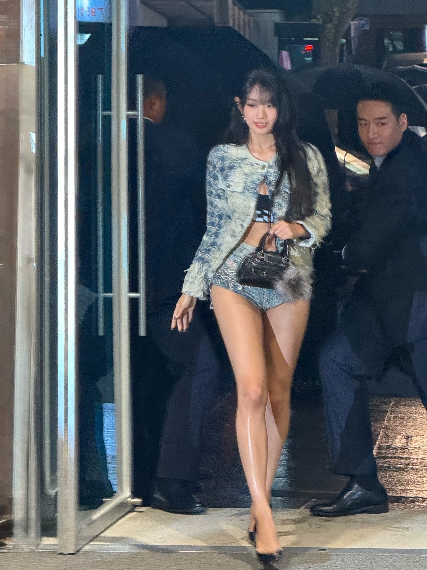 Vóc dáng chân thực của Lisa thế hệ mới- Ảnh 7.