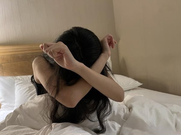 Rúng động hình ảnh nhạy cảm của cặp đôi trẻ trong 9 chiếc điện thoại, sự biến thái và băng hoại đạo đức đến từ người thân- Ảnh 3.
