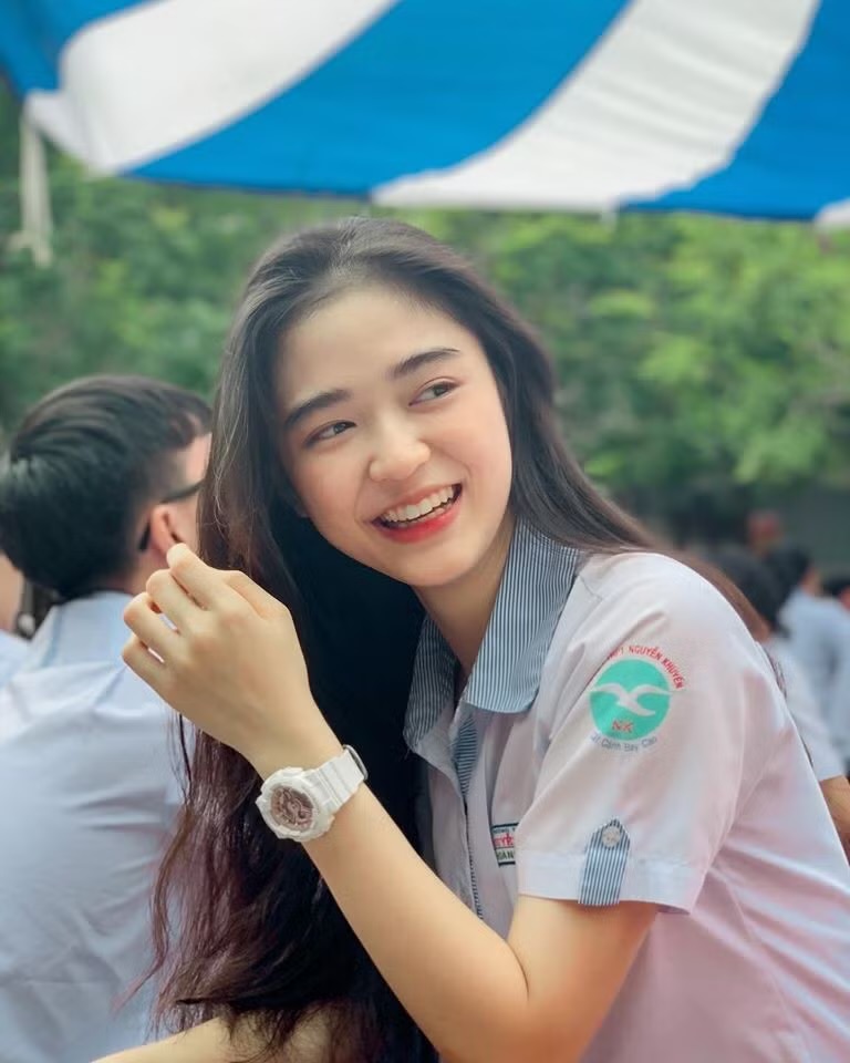 Hot girl tung clip "hack não" người xem về diện mạo, khẳng định 90% viewer tưởng AI- Ảnh 1.