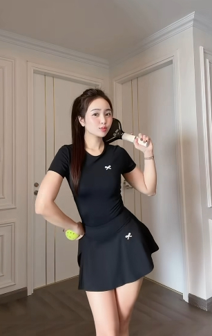 "Lên đồ" đi chơi Pickleball, hot girl Lê Phương Anh khiến dân tình "lác mắt"- Ảnh 3.