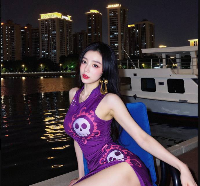 Cosplay Boa Hancock trong One Piece, nữ coser khiến anh em u mê vì quá giống nguyên tác- Ảnh 5.