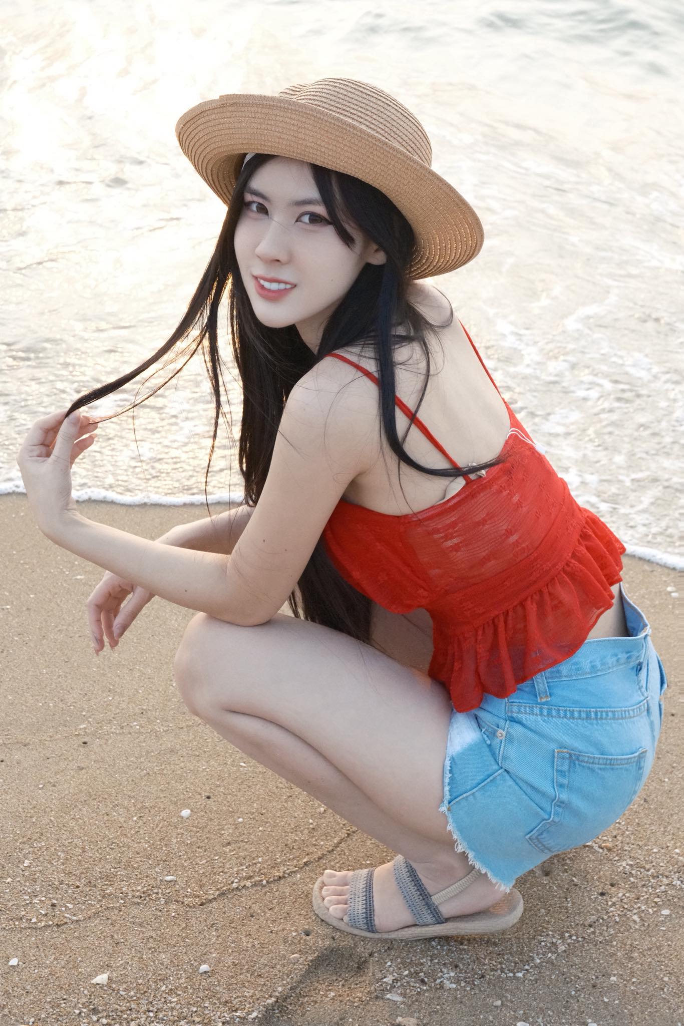 Tập nói tiếng Việt cực dễ thương, hot girl Thái Lan khiến người xem "đổ đứ đừ"- Ảnh 2.