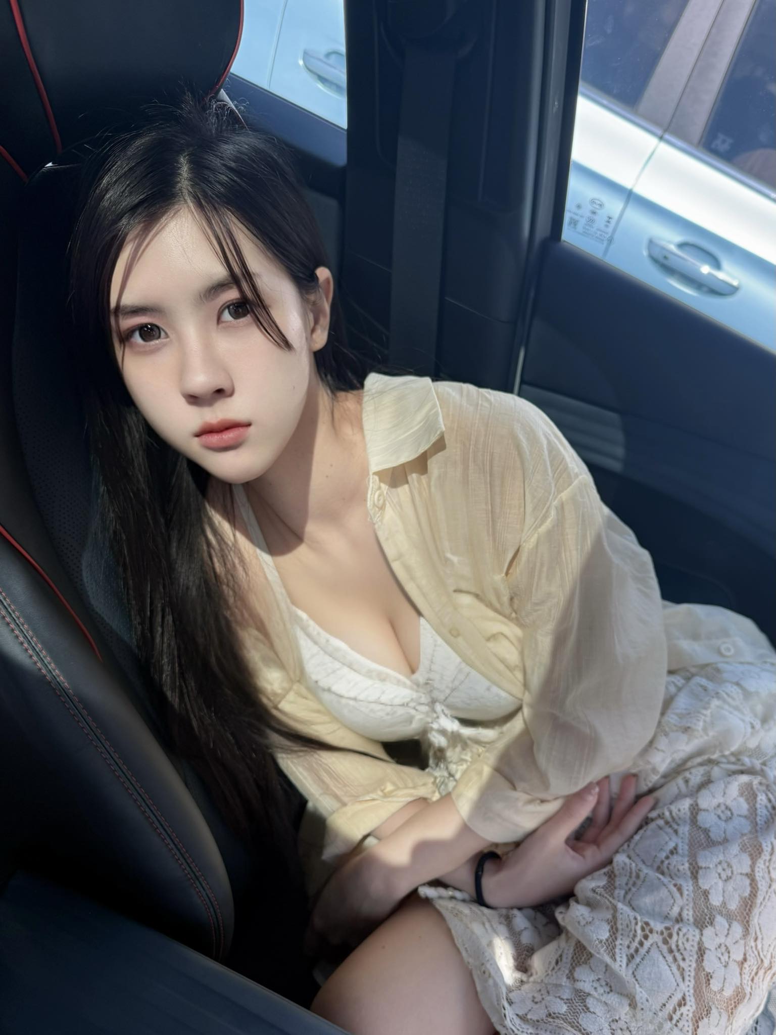 Tập nói tiếng Việt cực dễ thương, hot girl Thái Lan khiến người xem "đổ đứ đừ"- Ảnh 3.