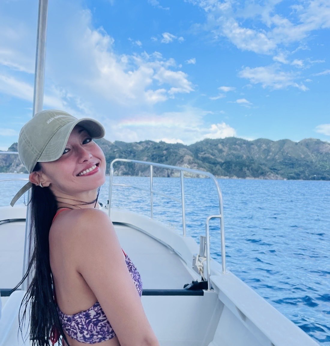 "Quốc bảo nhan sắc" Erika Sawajiri tái xuất: Chiêu đãi fan bằng loạt bikini nóng bỏng, hết bộ này đến bộ khác- Ảnh 9.