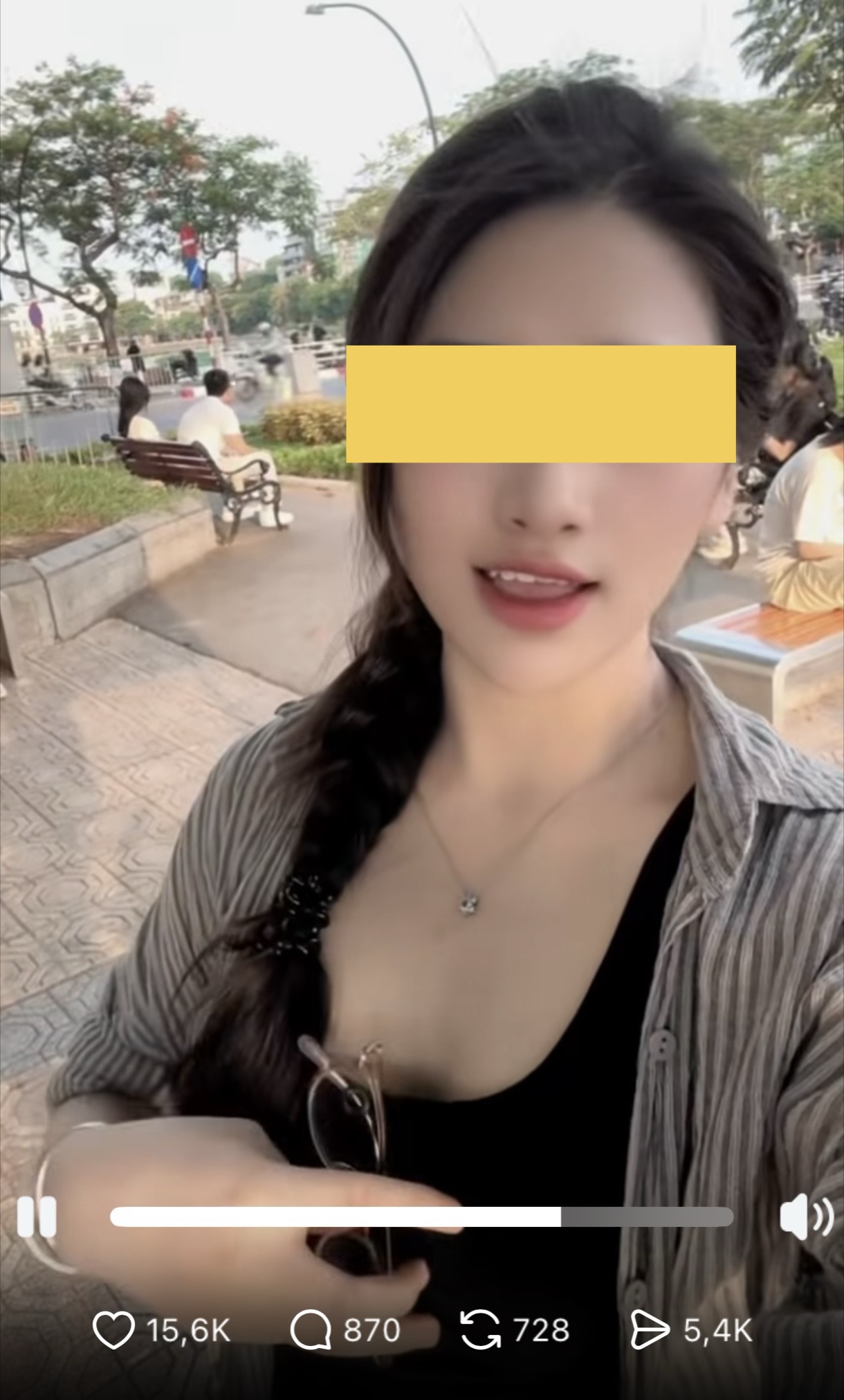 Đi đạp xe Hồ Tây, gái xinh ngỡ ngàng bắt quả tang bạn trai ngoại tình hút gần nửa triệu lượt xem- Ảnh 2.