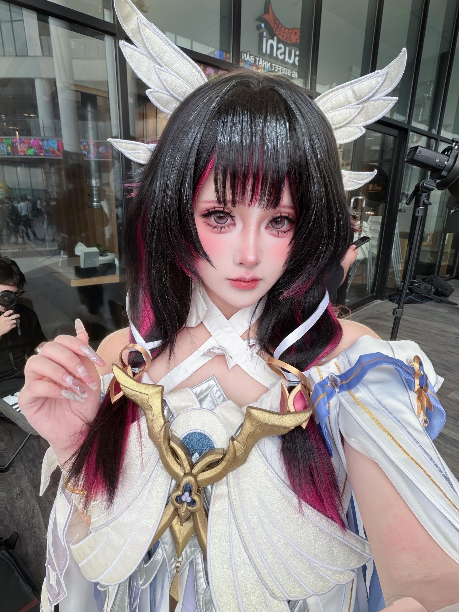 Bụng bầu tháng cuối, nữ coser vẫn biến hình cực đỉnh, khiến tất cả phải trầm trồ khen ngợi- Ảnh 1.