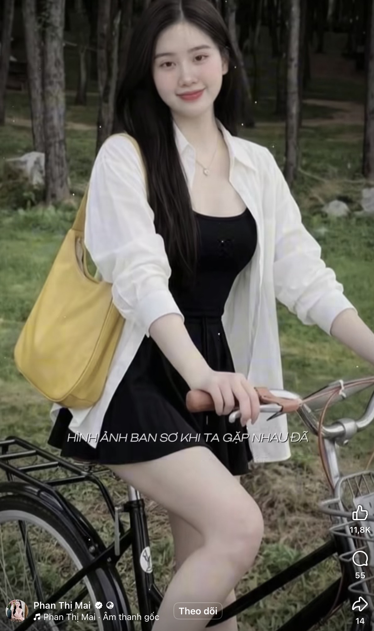 Khoe eo thon đốn tim, gái xinh có màn tương tác fan nam khiến người xem vừa yêu vừa buồn cười- Ảnh 9.