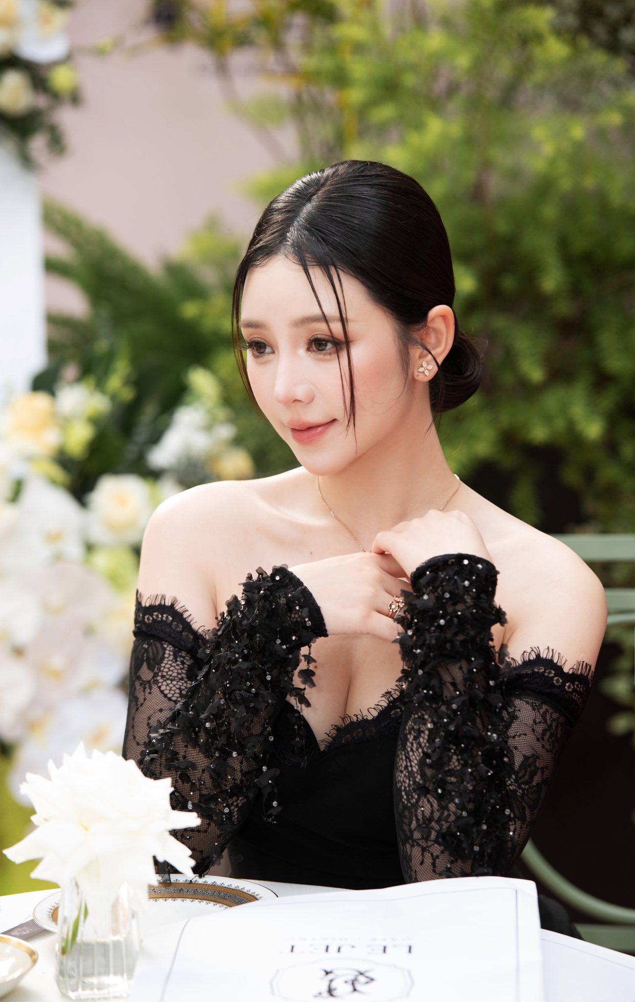 “Quỳnh Kool váy ren” leo lên hot search, cả TikTok vào cuộc- Ảnh 4.