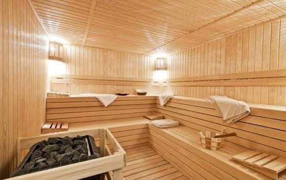 Bị người đàn ông đột nhập vào phòng tắm, cô gái hoảng loạn đòi đền bù thiệt hại gần 40 triệu đồng- Ảnh 1.