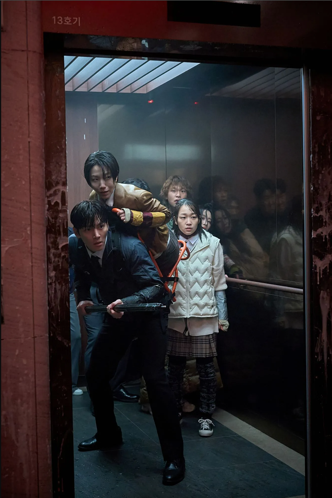 10 năm mới lại có phim Hàn hay như Train to Busan: Nữ chính là "phao chống flop", cơn lốc quét ngang toàn cầu- Ảnh 2. 10 năm mới lại có phim Hàn hay như Train to Busan: Nữ chính là "phao chống flop", cơn lốc quét ngang toàn cầu- Ảnh 2.