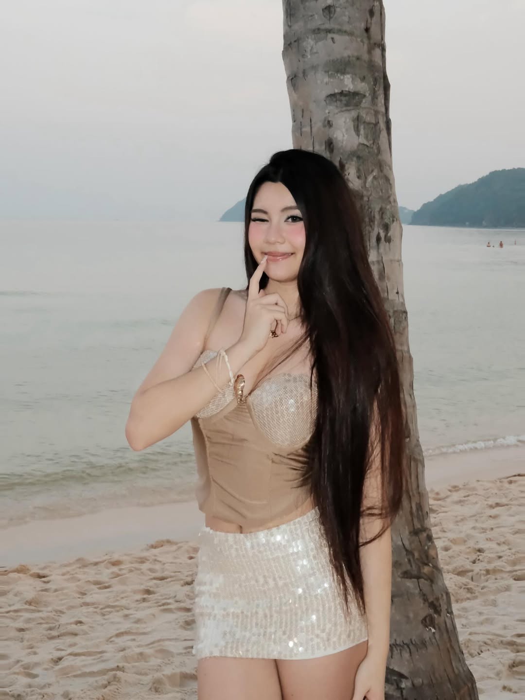Hạt Dẻ đi prom cuối cấp sang chảnh, tiền học phí 500 triệu/ năm chuẩn con nhà giàu- Ảnh 10.