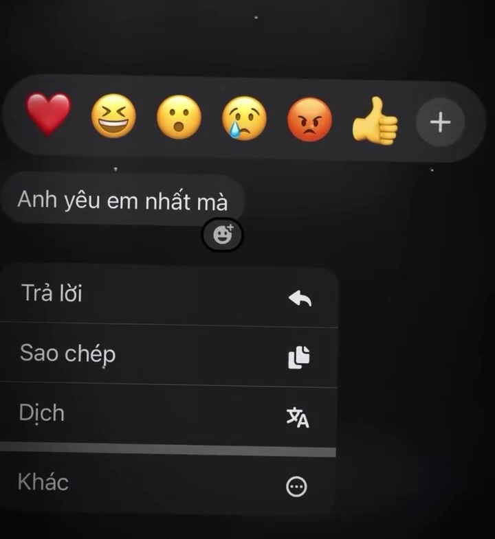 Cô gái chuyển khoản cho bạn trai 1,4 tỷ đồng, chỉ để đổi lấy tin nhắn: “Anh yêu em nhất mà”: Dân tình nghi là sản phẩm của AI- Ảnh 2.