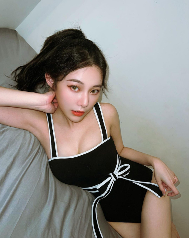 Hot girl đình đám bị tố lừa đảo tình cảm, fan chi hơn 500 triệu chỉ được gặp mặt chưa đầy 10 phút- Ảnh 1.