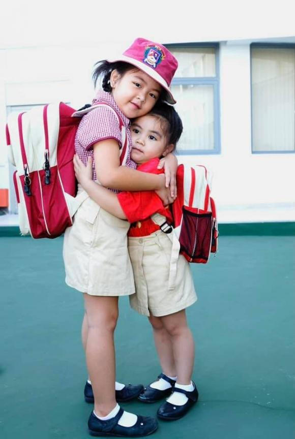 Loạt ảnh hồi bé của hội tiểu thư Việt đang "chiếm sóng": Hóa ra vibe nhà giàu mấy chục năm trước là đây- Ảnh 3.