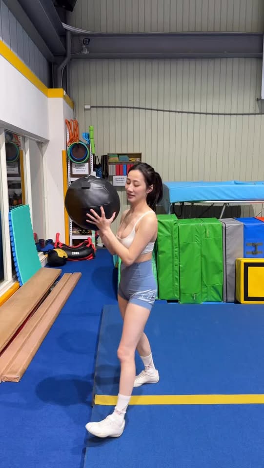 Tưởng dễ nhưng không hề đơn giản: Hóa ra đây là cách mà người chơi Beyblade tập luyện mỗi ngày- Ảnh 7.