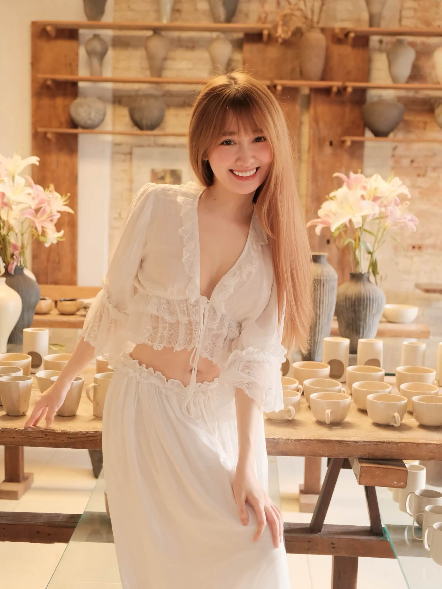 Đi làm gốm nhưng đẹp như thiên thần, cô nàng hot girl bỗng viral đầy bất ngờ- Ảnh 7.