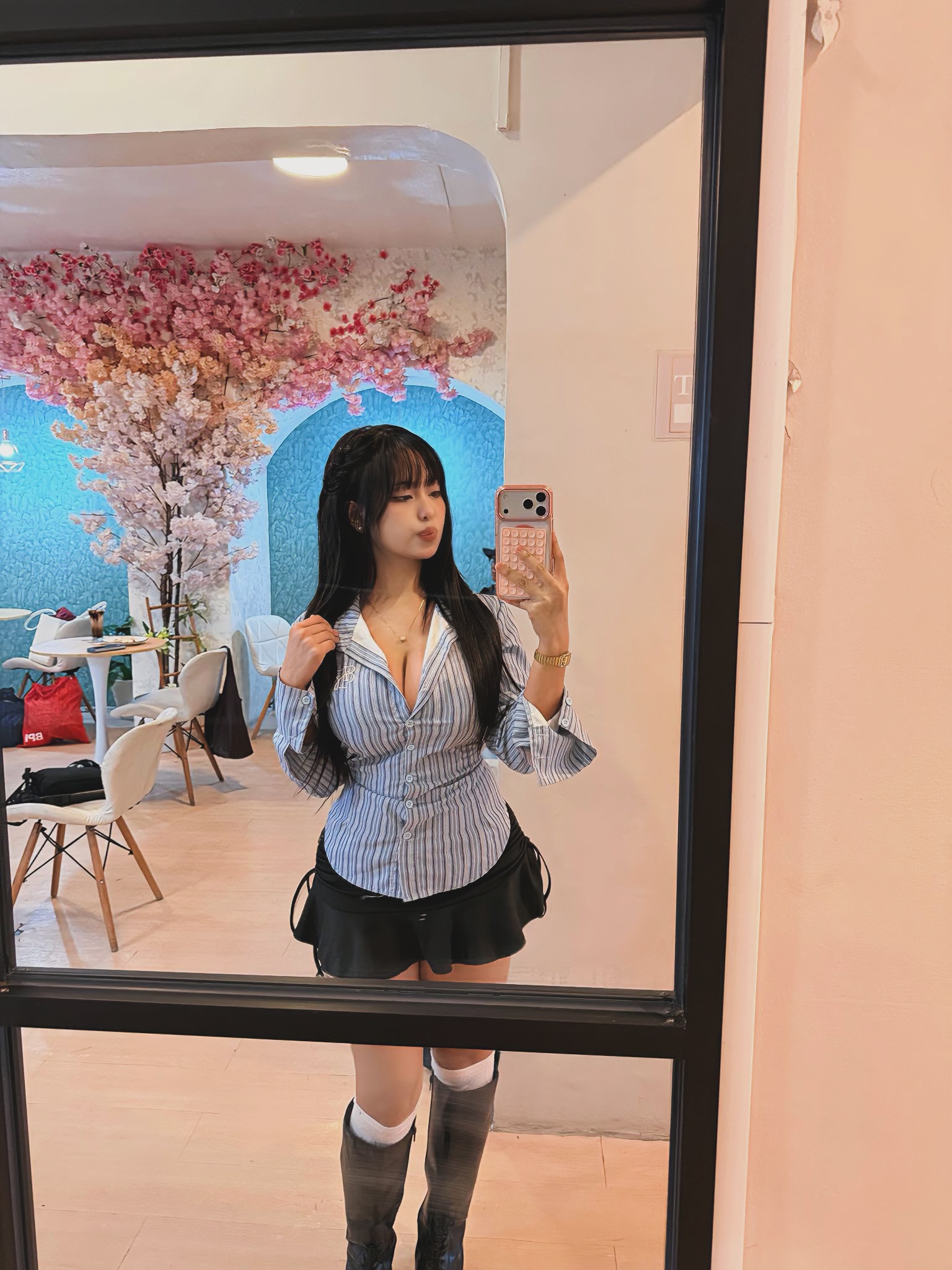 Cafe mèo dễ thương như thế này, bảo sao hội chị em không "rẩn rần" đổ xô đi check-in?- Ảnh 6.