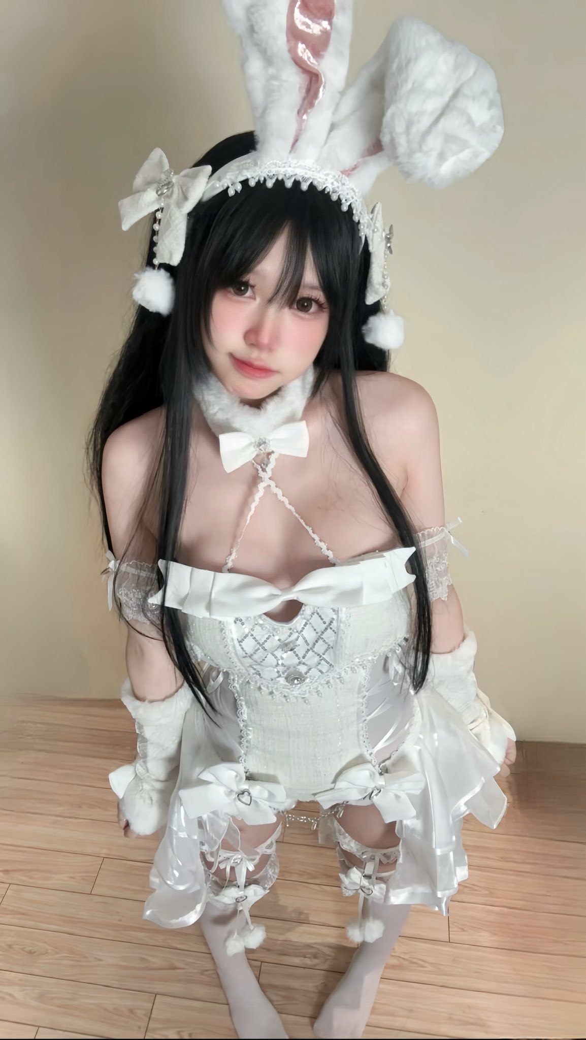 Khó rời mắt khỏi phiên bản "cô thỏ trắng" của nữ coser Việt, "cute" thế này bảo sao game thủ nào cũng mê- Ảnh 3.
