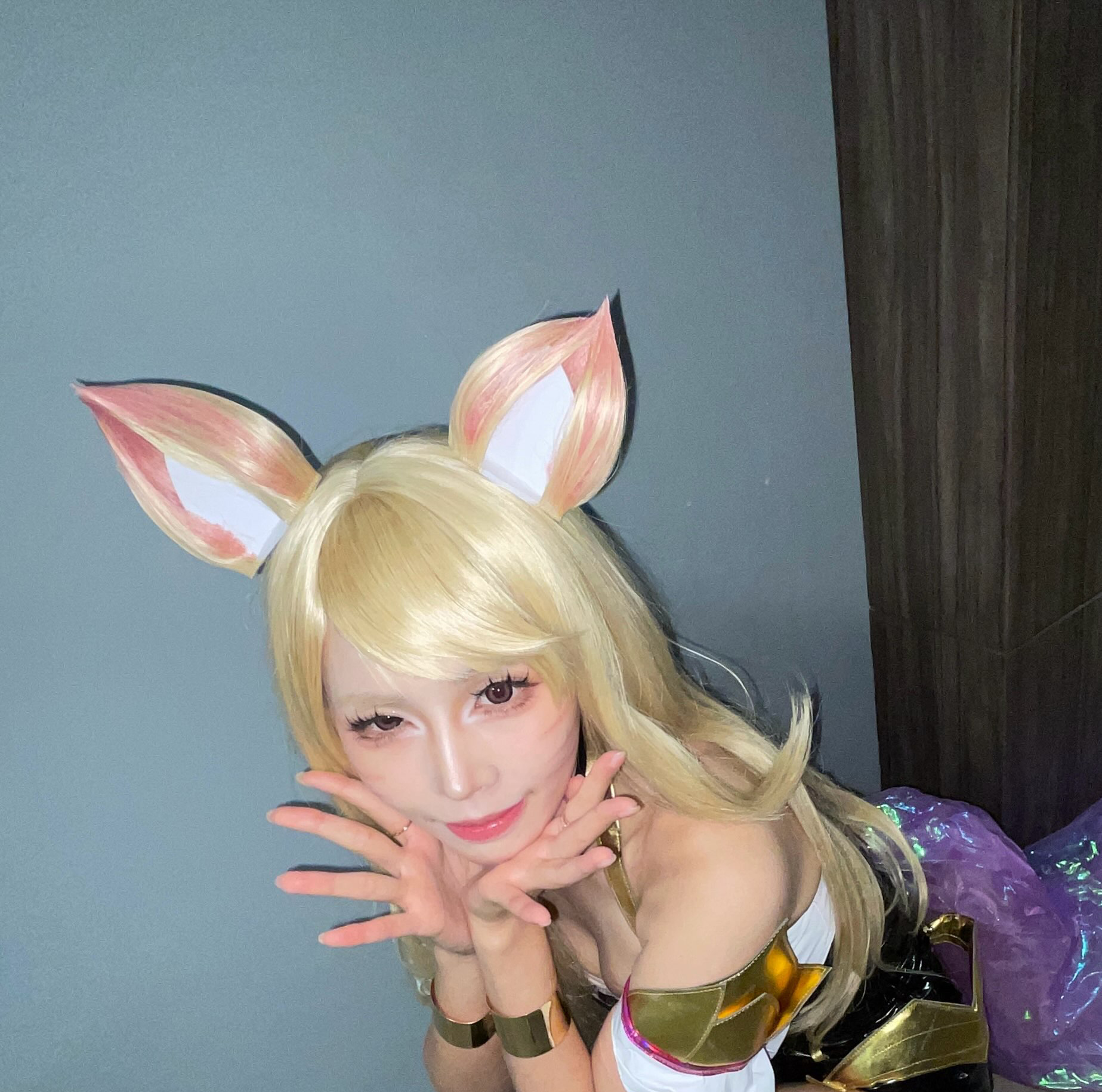 Chị gái Oner bất ngờ cosplay Ahri K/DA đầy quyến rũ- Ảnh 4.