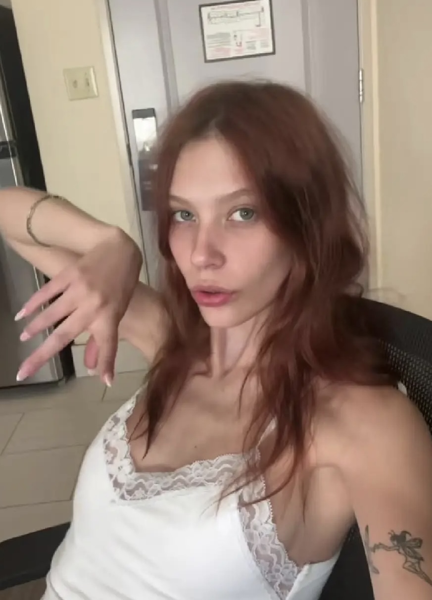 Từ đỉnh cao MXH đến góc khuất phố đèn đỏ của cựu hot girl TikTok- Ảnh 4.