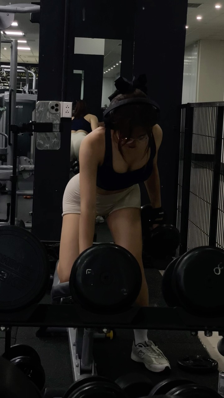 Bị chê quá gầy, hot girl "lột xác", chăm chỉ "độ dáng" khiến người yêu cũ phải hối hận- Ảnh 5.