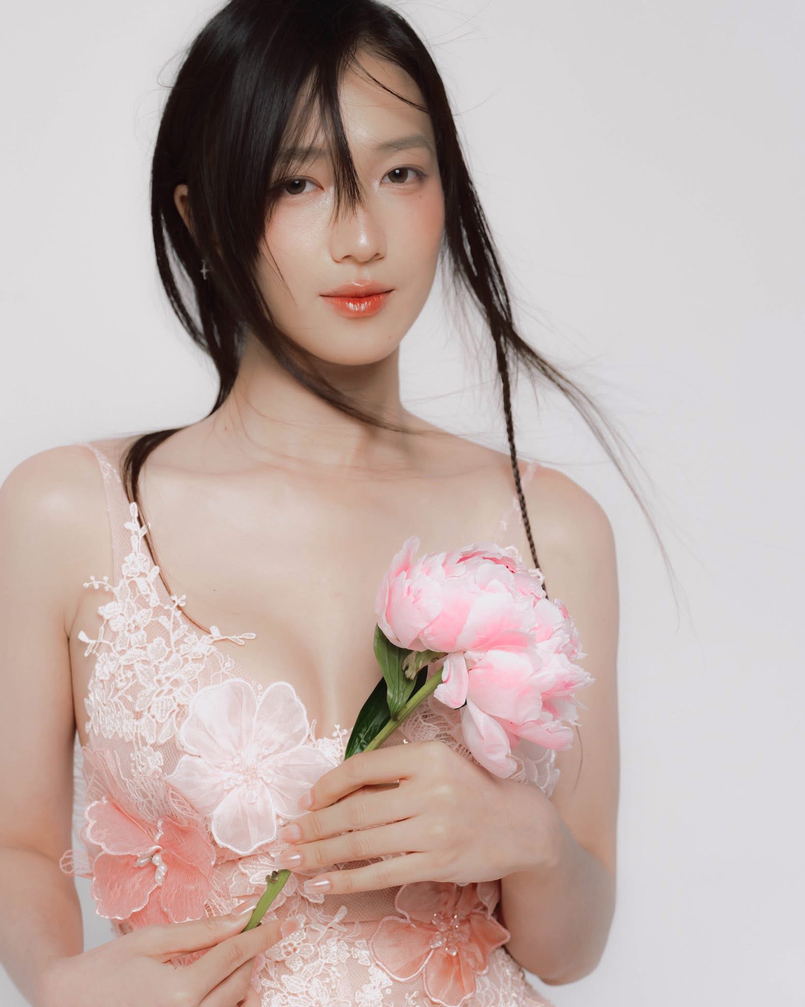 Nhan sắc bất chấp thời gian của hot girl Trâm Anh- Ảnh 2.