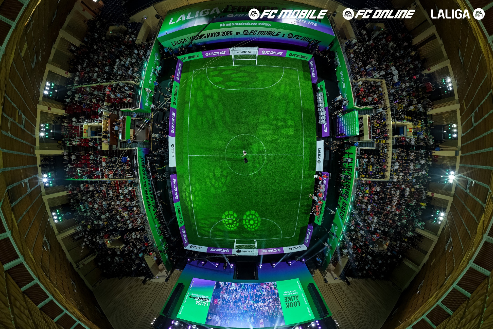 Garena mang đến "bữa tiệc mãn nhãn" cho cộng đồng yêu bóng đá với trận đấu Legend Match- Ảnh 16.