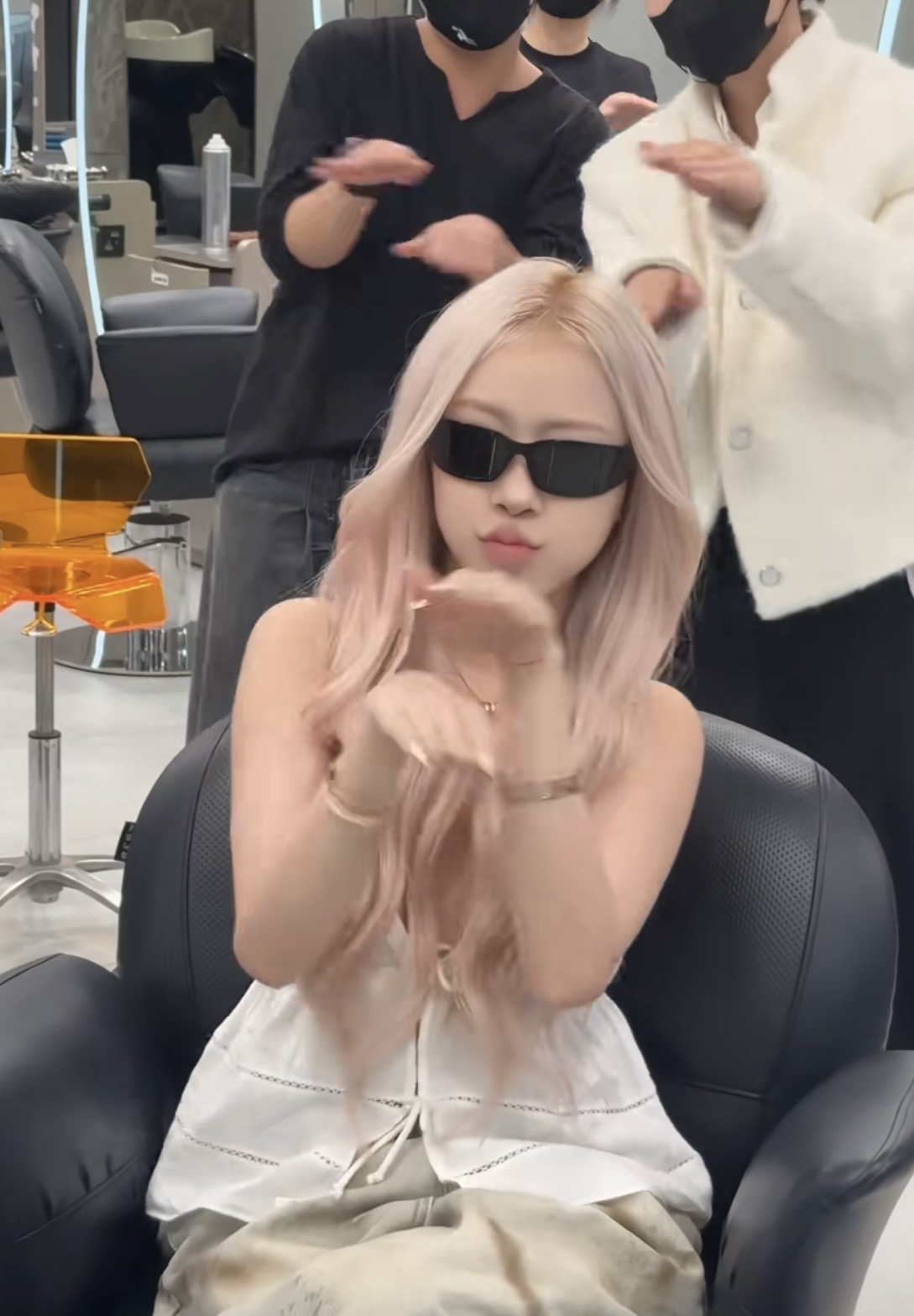 Thực hư nhan sắc nữ TikToker Việt  được ví như "bản sao" của Rosé (BlackPink), đến fan nước ngoài cũng phải "lú lẫn"- Ảnh 5.