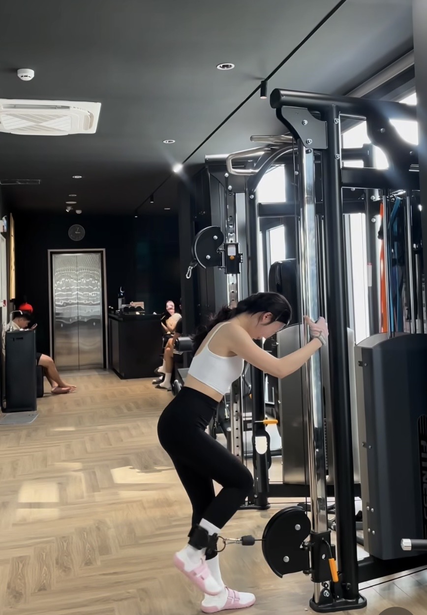 Tranh cãi mô hình phòng gym nữ "private" nhưng huấn luyện viên là nam- Ảnh 3. Tranh cãi mô hình phòng gym nữ "private" nhưng huấn luyện viên là nam- Ảnh 3.