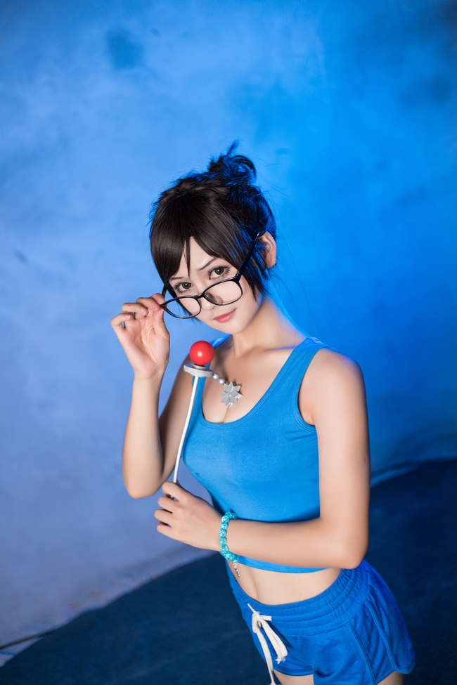 cosplay-co-nang-Me-quyen-ru-trong-over-watch-23