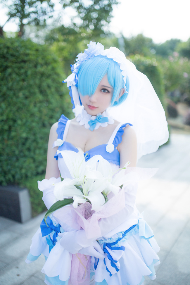 Cosplay cô nàng Rem tuyệt đẹp trong Re:Zero - Càng ngắm càng mê