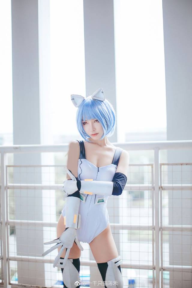 Ngẩn ngơ với cosplay cô nàng Rei Ayanami trong Anime Evangelion