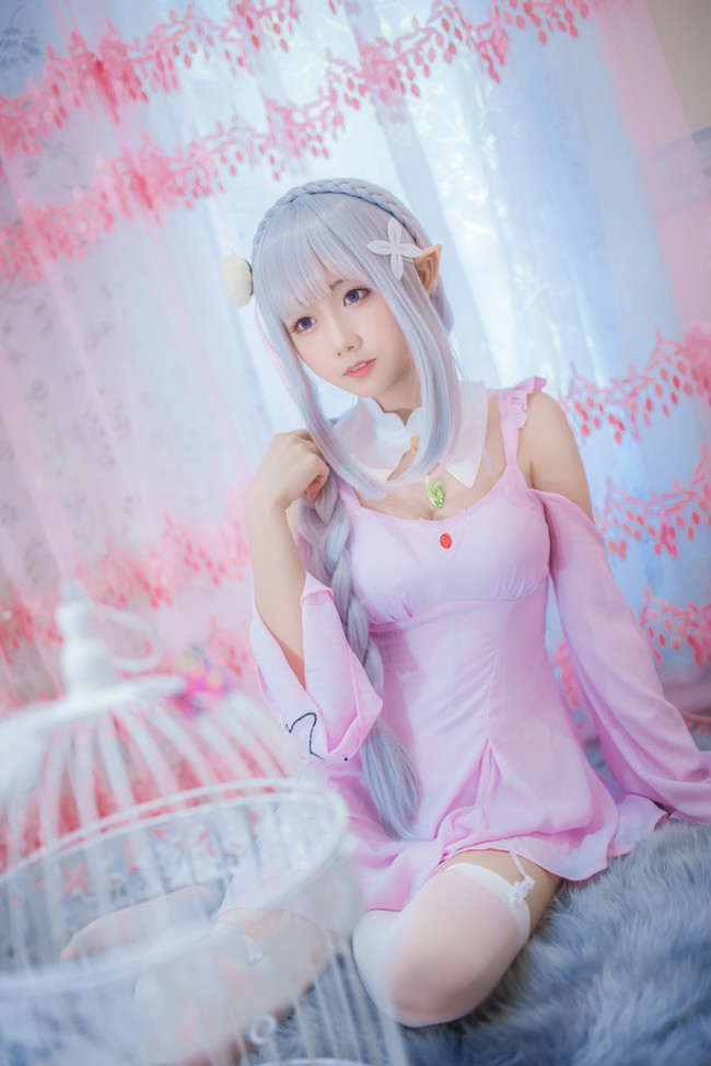 cosplay-cong-chua-toc-trang-truyen-tranh-Re:Zero-12