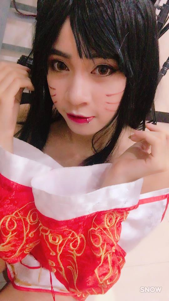 Ngắm nhìn bộ ảnh cosplay Ahri “bỏng mắt” của nữ streamer Ngọc Hân