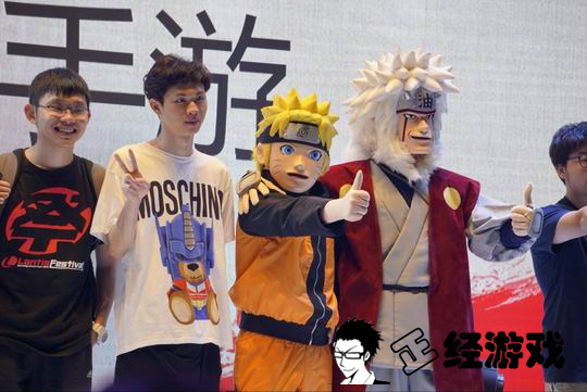 Bó tay cosplay Naruto và Jiraiya